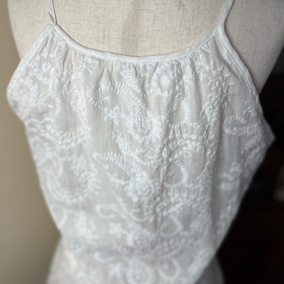 Lafairre beautiful lace camisole/tank top. Clean, smoke free environment. - Picture 4 of 4